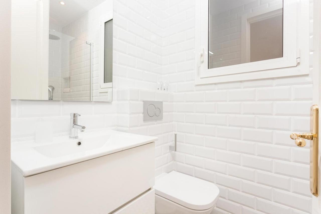 Cozy Apartment Close To Passeig De Gracia Barcelona Ngoại thất bức ảnh